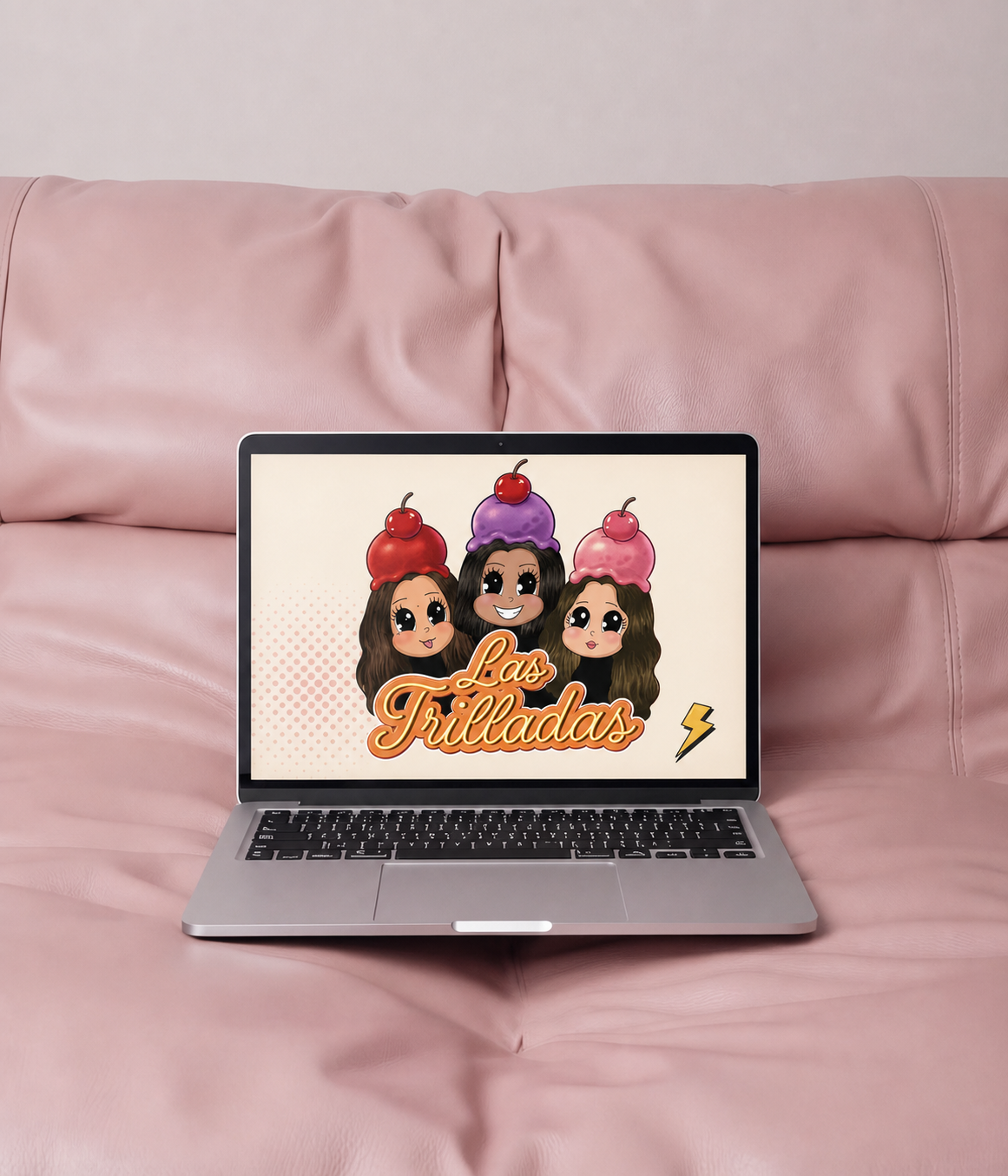 Aplicación del logotipo de Las Trilladas en una laptop